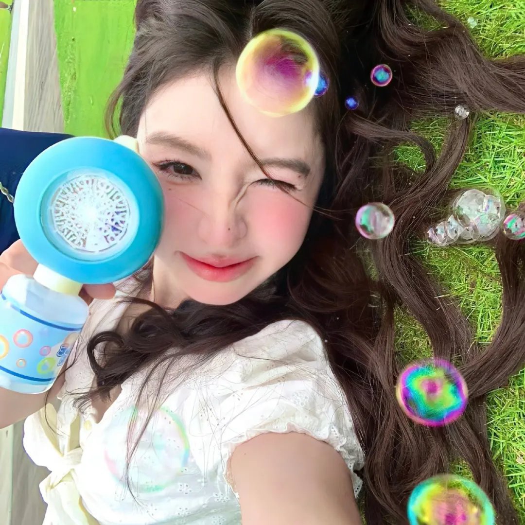 霓裳鬼影